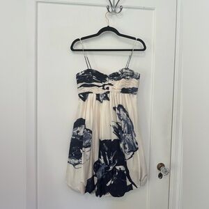 Chetta B 100% silk ivory & blue floral bubble dress - size 4